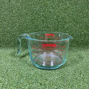 Pyrex Glass Measuring Cup 1L Red Letter